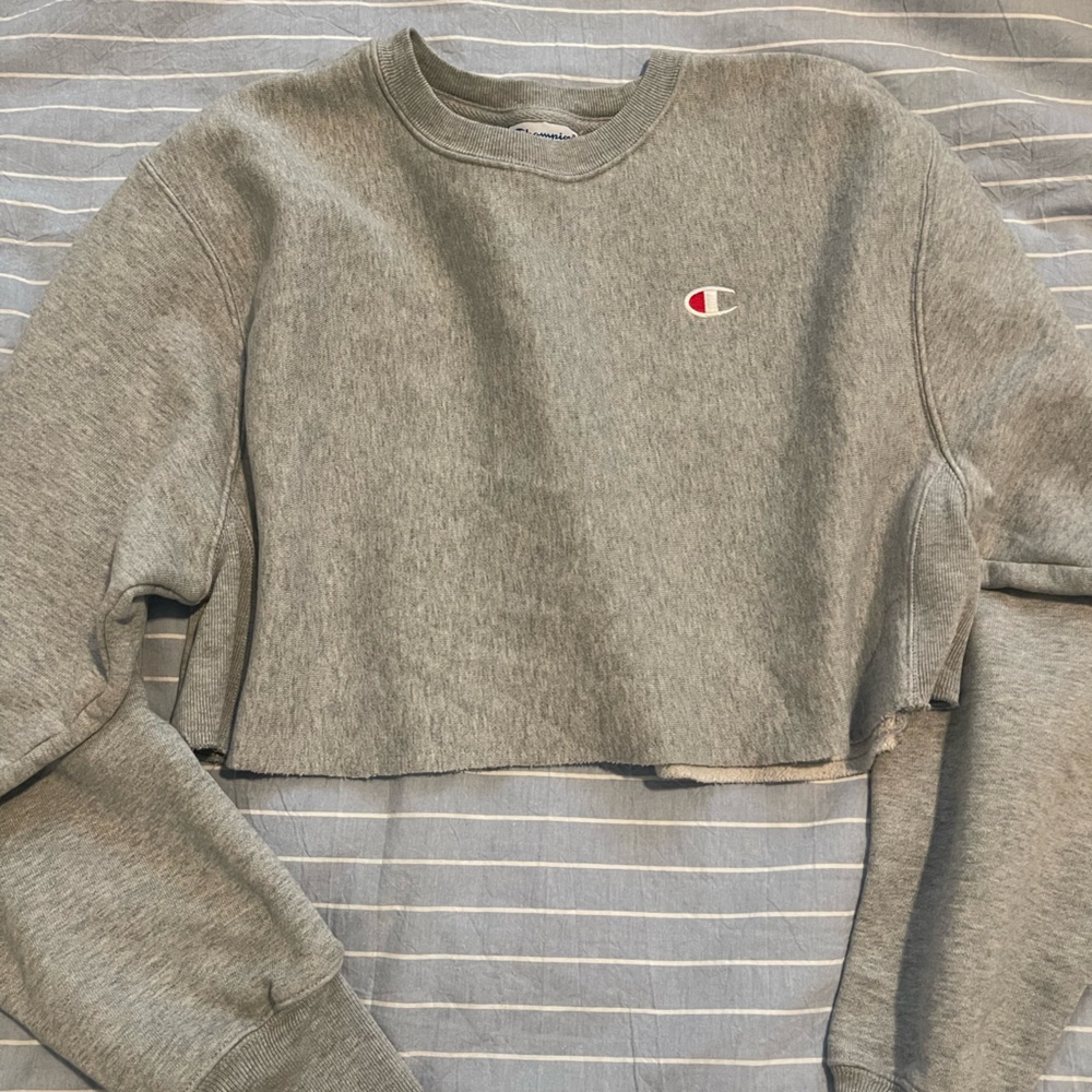 Champion Life Women's Reverse Weave Cropped Cut Off Crew Grey